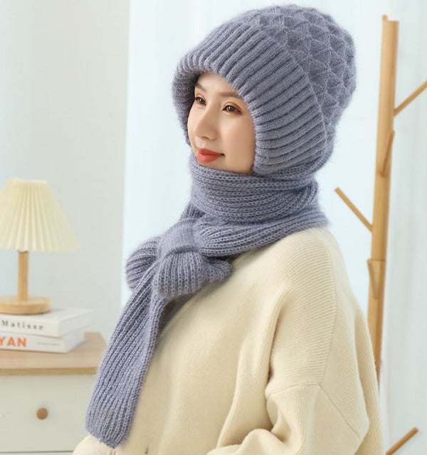 CozyShield – Ear Protecting Winter Scarf Hat