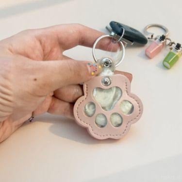 PawLuxe – Chic Leather Keychain