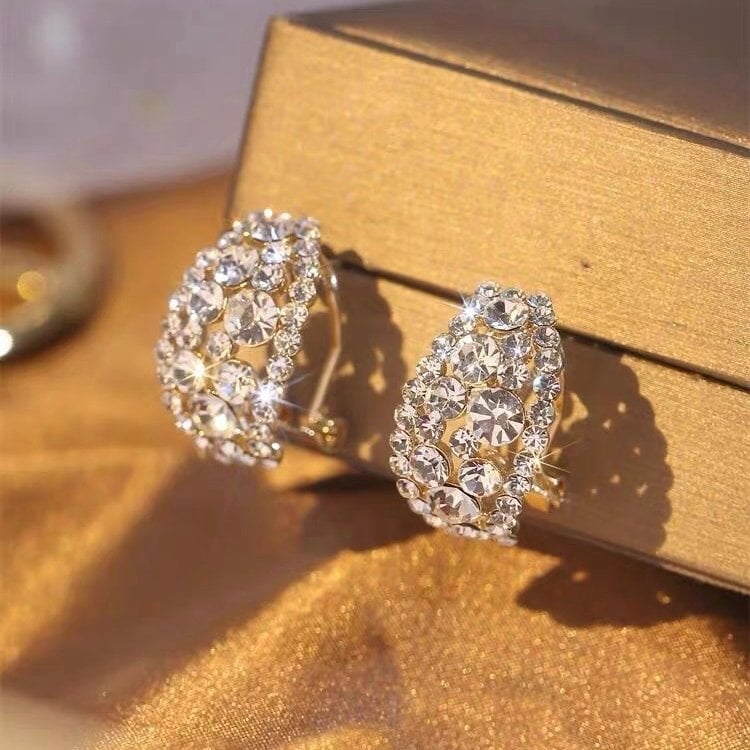 EternaGlint – Sparkling Lab Diamond Hoops
