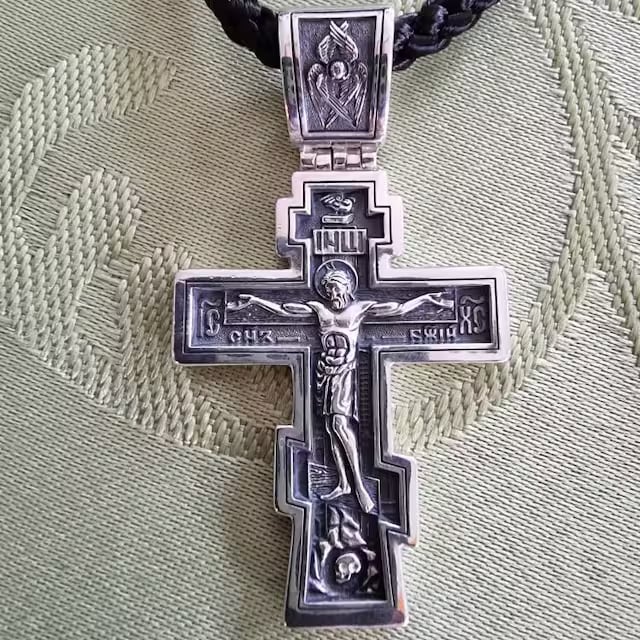 DivineFaith – Handmade Jesus Crucifix Pendant