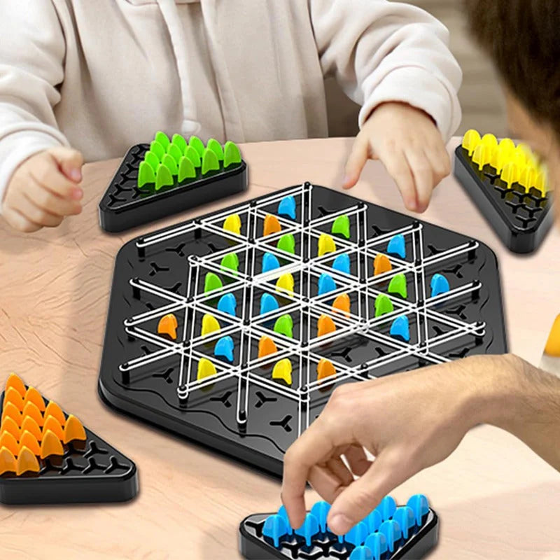 MindLink – Triangle Chain Strategy Game