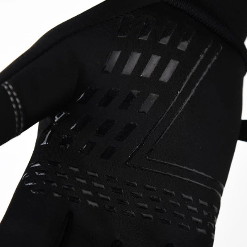 ThermaGuard – Water Resistant Winter Gloves