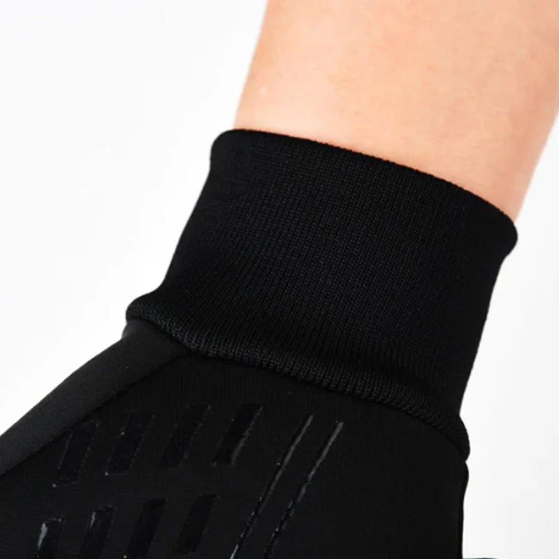 ThermaGuard – Water Resistant Winter Gloves