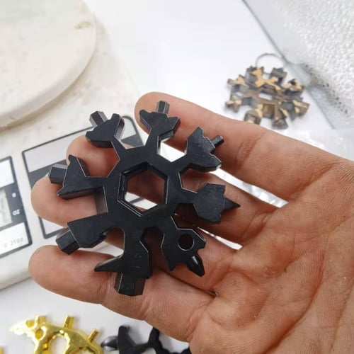SnowMaster – Durable 18-in-1 Snowflake Multi-Tool