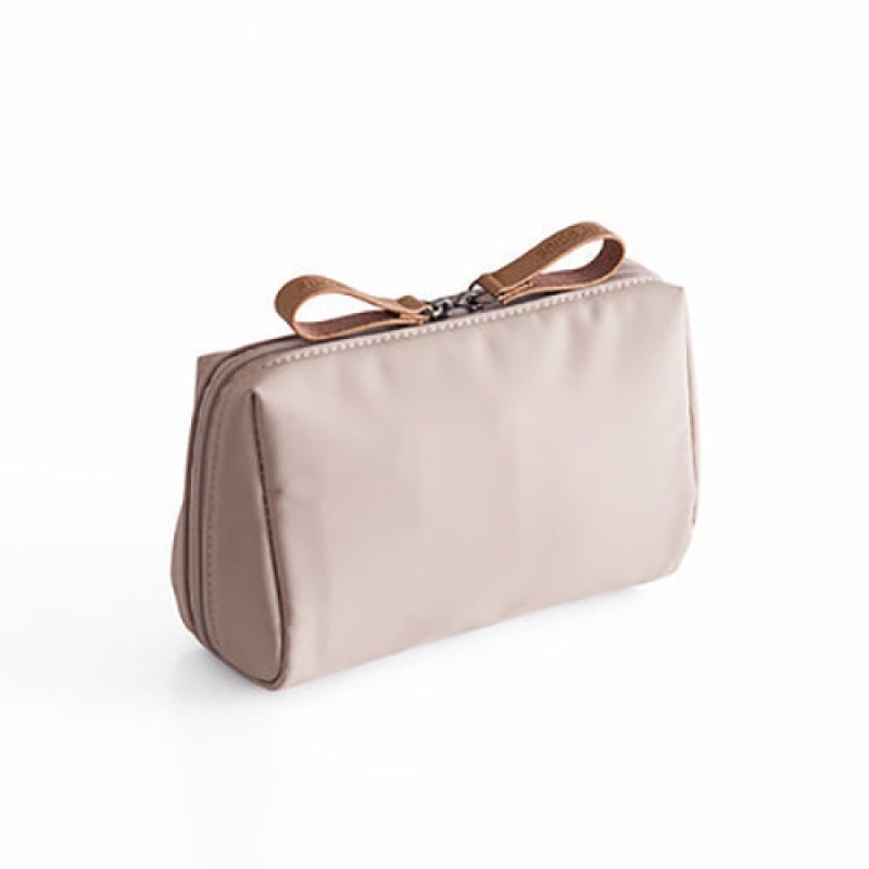 GlamGo – Chic Travel Makeup Pouch