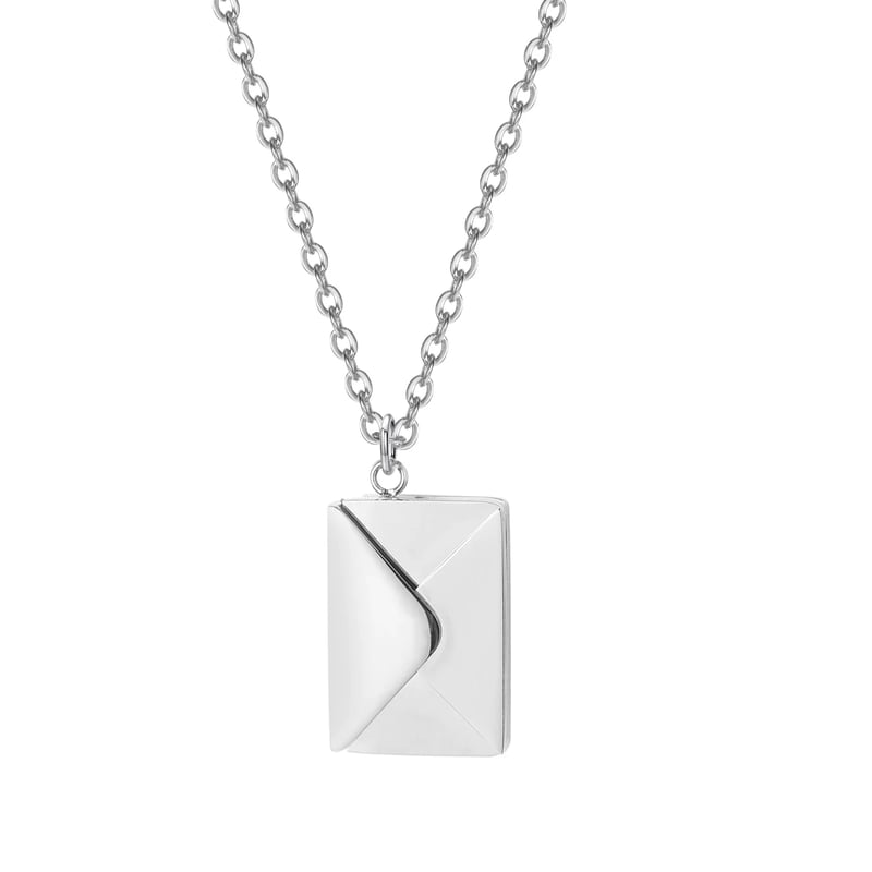 HeartMail – Custom Photo Envelope Necklace