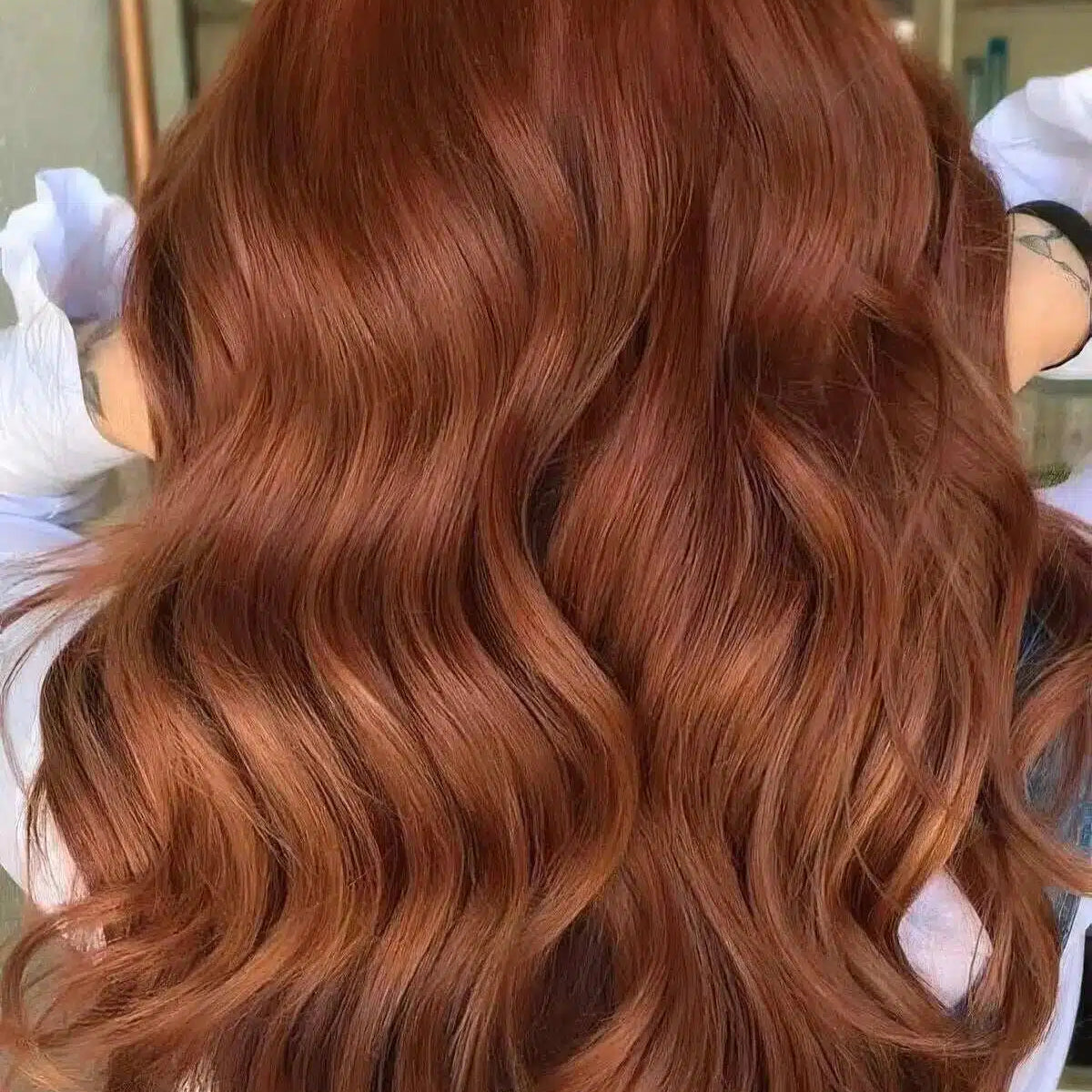 VelisseBloom – Lightweight Wavy Hair Topper
