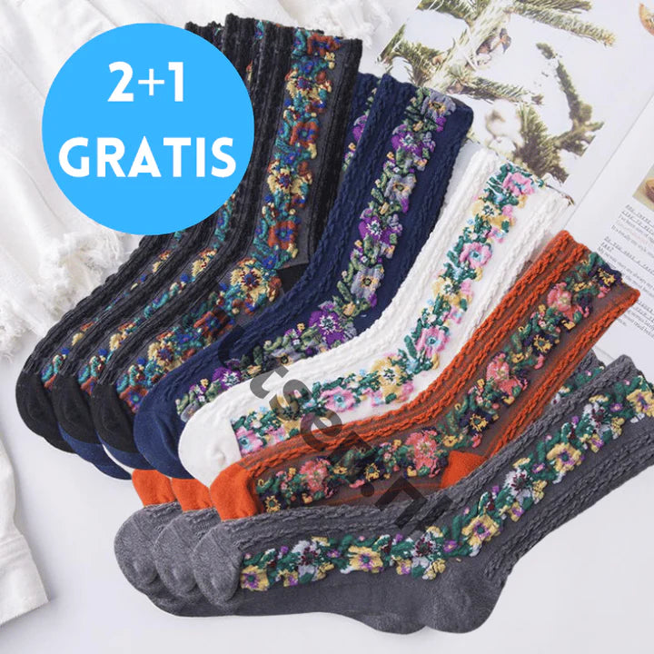 BloomKnit – Vintage Embroidered Floral Socks