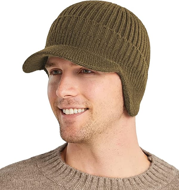 EarHug – Warm Knitted Hat with Ear Protection