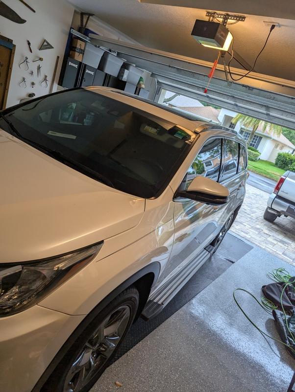 SwiftShine – Instant Waterless Car Detailing Spray