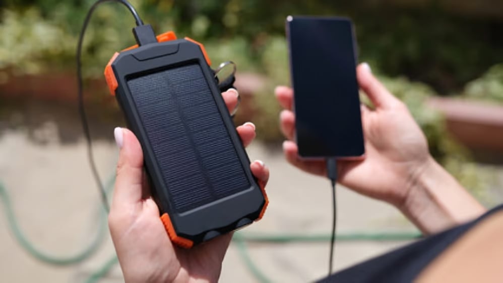SunCharge – Waterproof Solar Power Bank