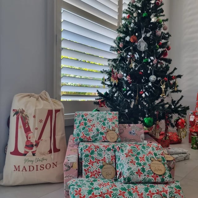 JollySack – Gorgeous Santa Gift Bag for Christmas