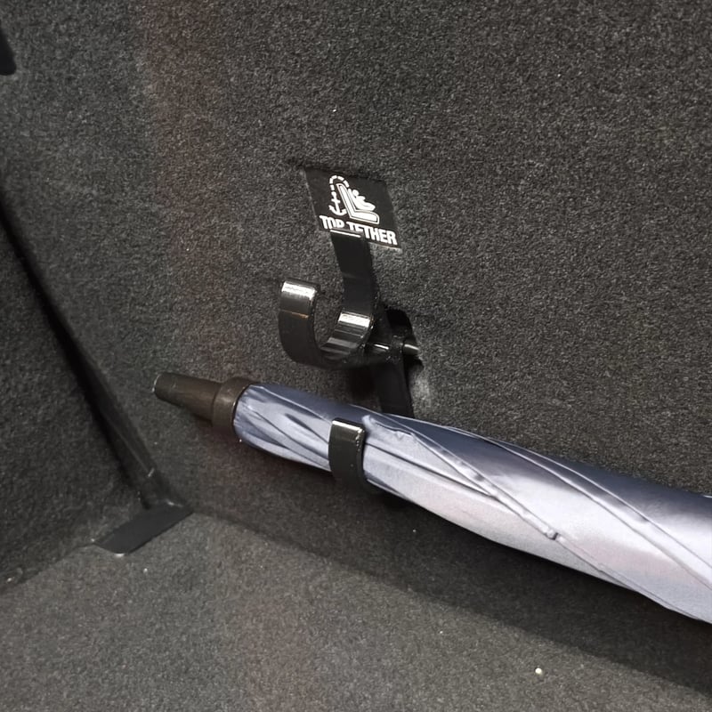 DryHang – Car Umbrella Holder Hook