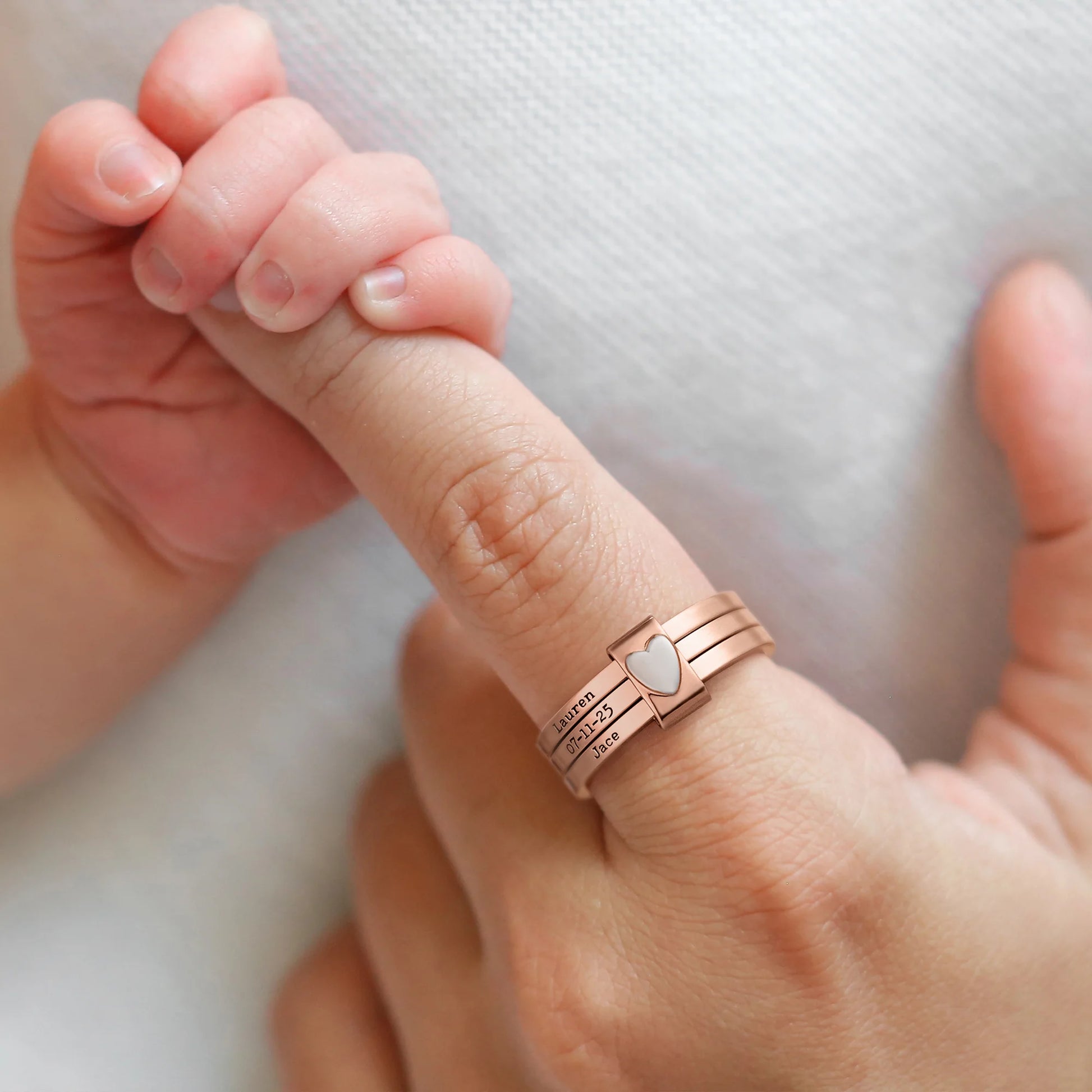 EternaBands – Personalized Family Name Rings