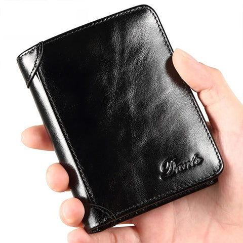 FlexFold Wallet - Smart Storage in a Modern Design
