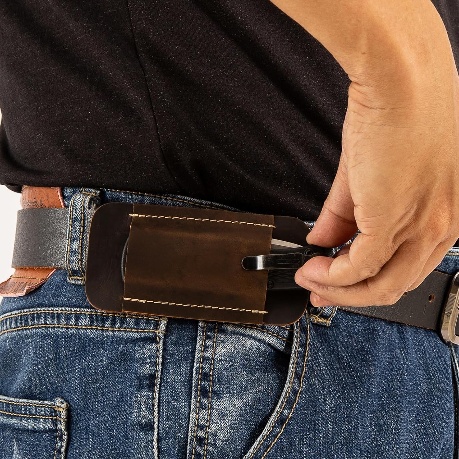 LeatherGuard – Retro Horizontal Knife Scabbard