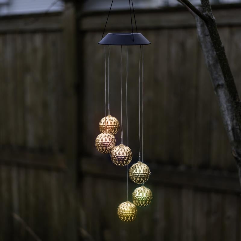 LumiOrb – Solar Rainbow LED Wind Chime