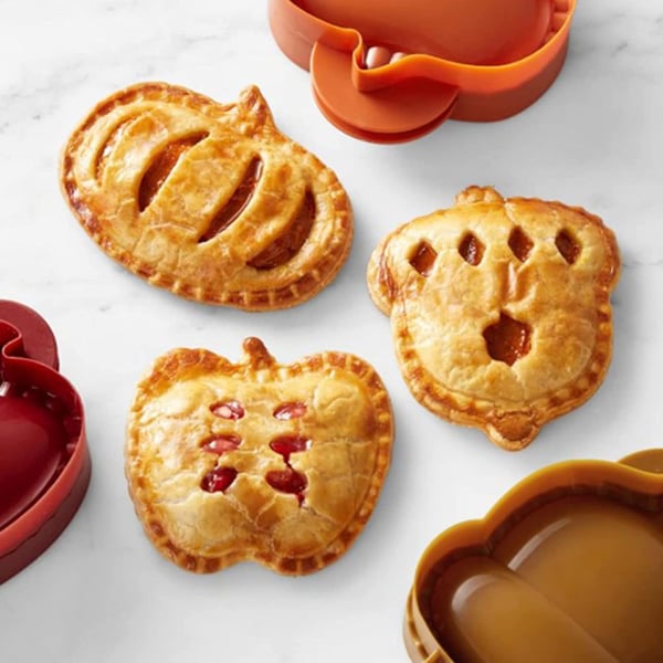 MerryMolds – Holiday Mini Pie Baking Tool