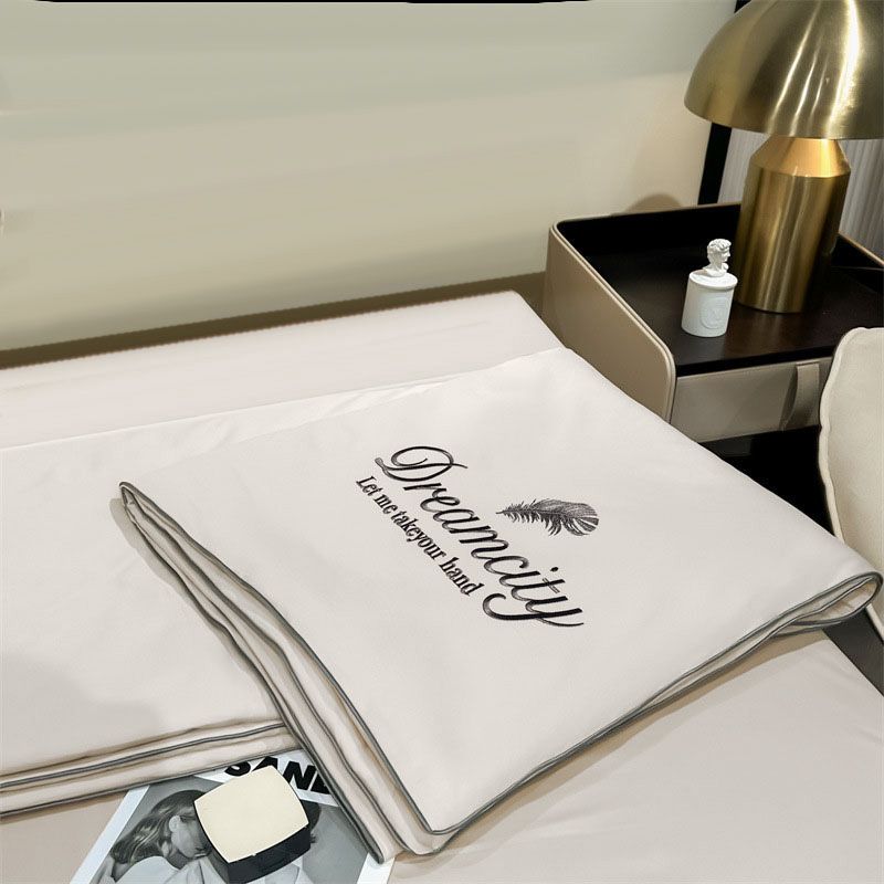BreezeSilk – Lightweight Summer Quilt