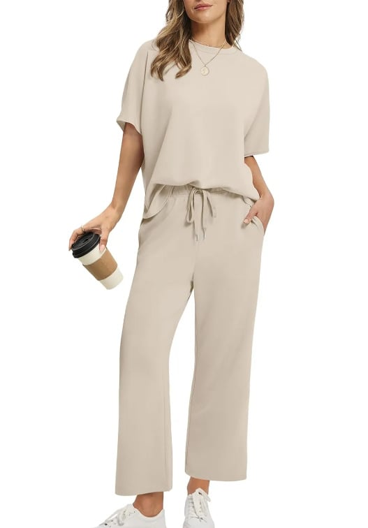 BreeziSet – Casual Beachwear Outfit for Women