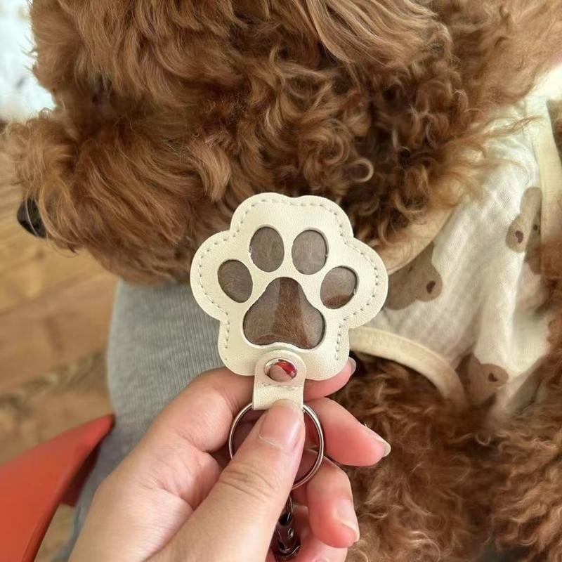 PawLuxe – Chic Leather Keychain