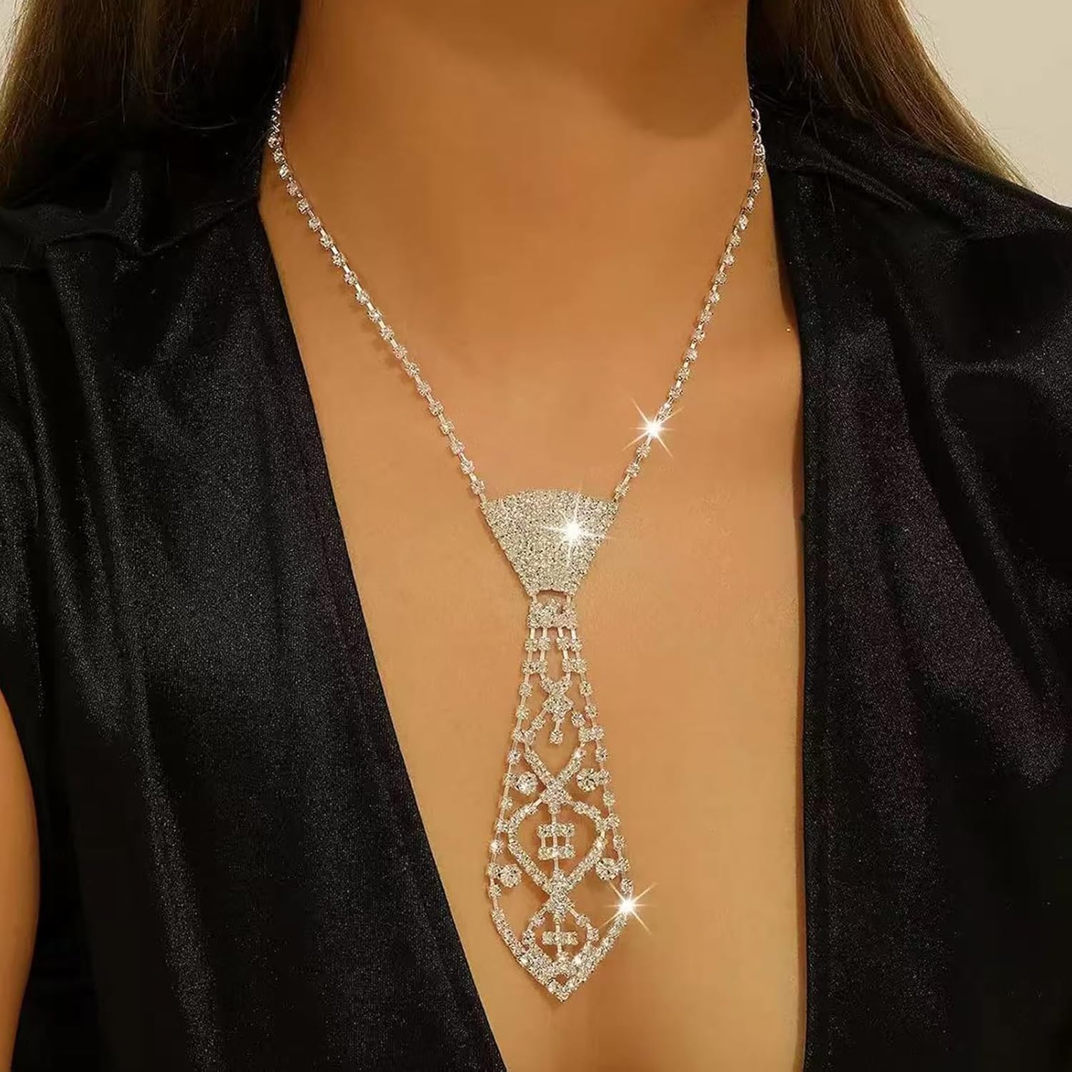 NovaKnot - Chic Minimalist Necklace