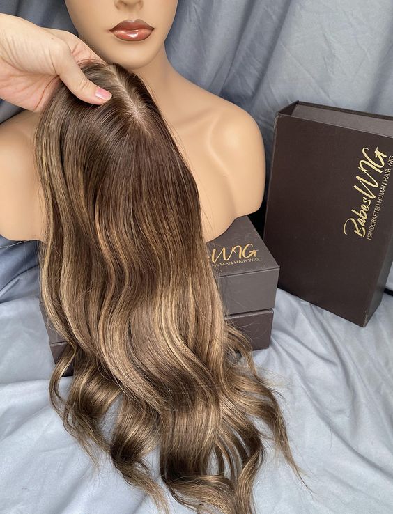 LushWaves – Seamless Clip-In Wavy Hair Topper for Women