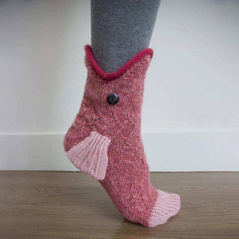WarmWhiskers – Unisex Animal Knit Socks