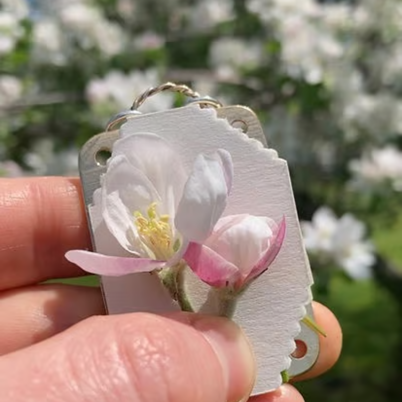 BloomLock - Handmade Portable Flower Press