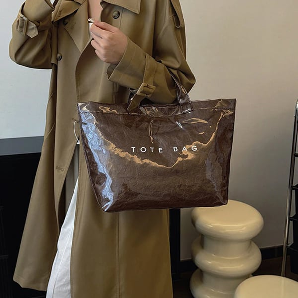 UrbanScript – Trendy Letter Print Tote Bag