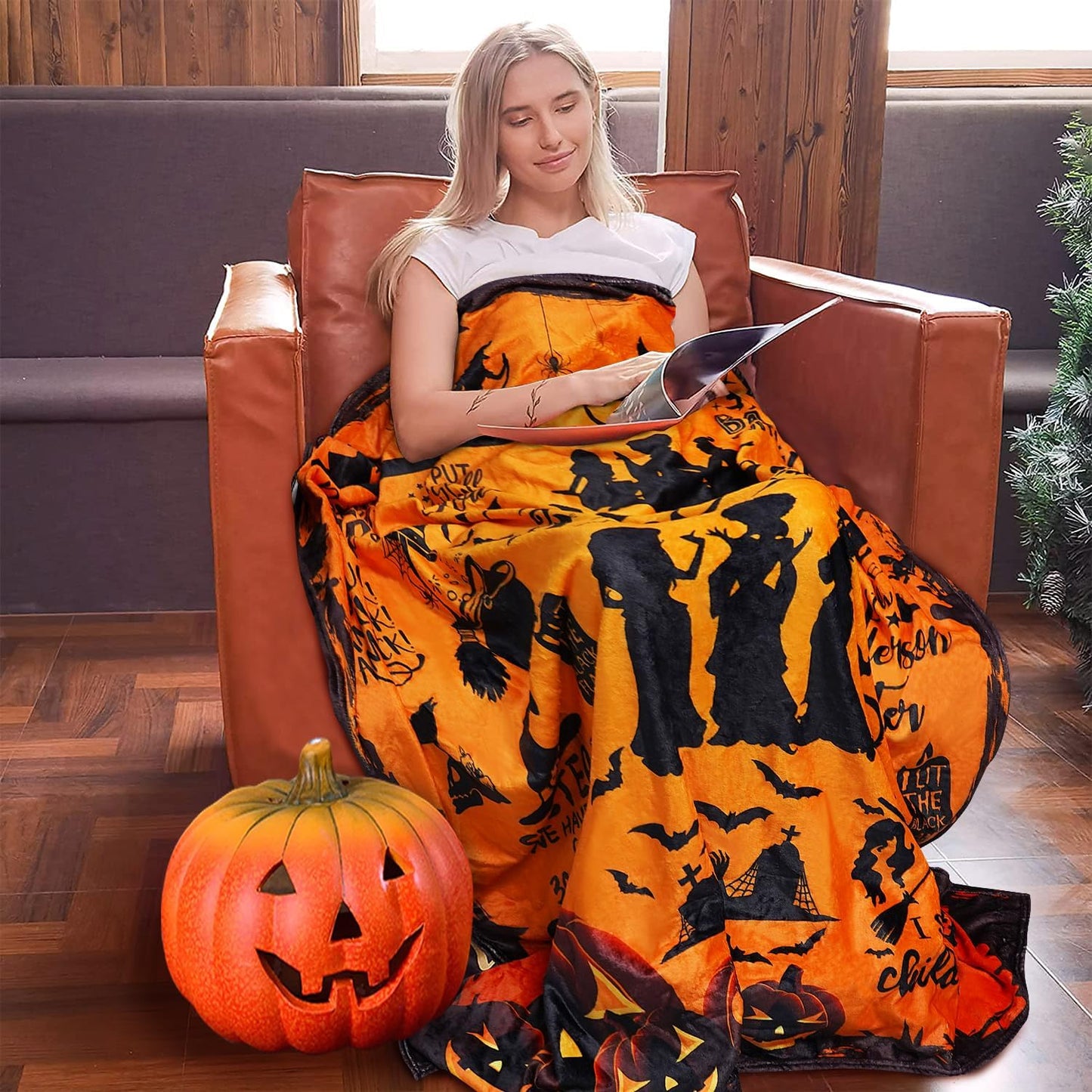 SpookySnuggle – Halloween Comfort Blanket
