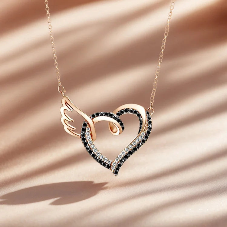 HeavenlyEmbrace – Black Diamond Necklace