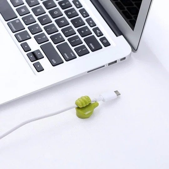 HookUp – Thumbs Up Wall Hanger