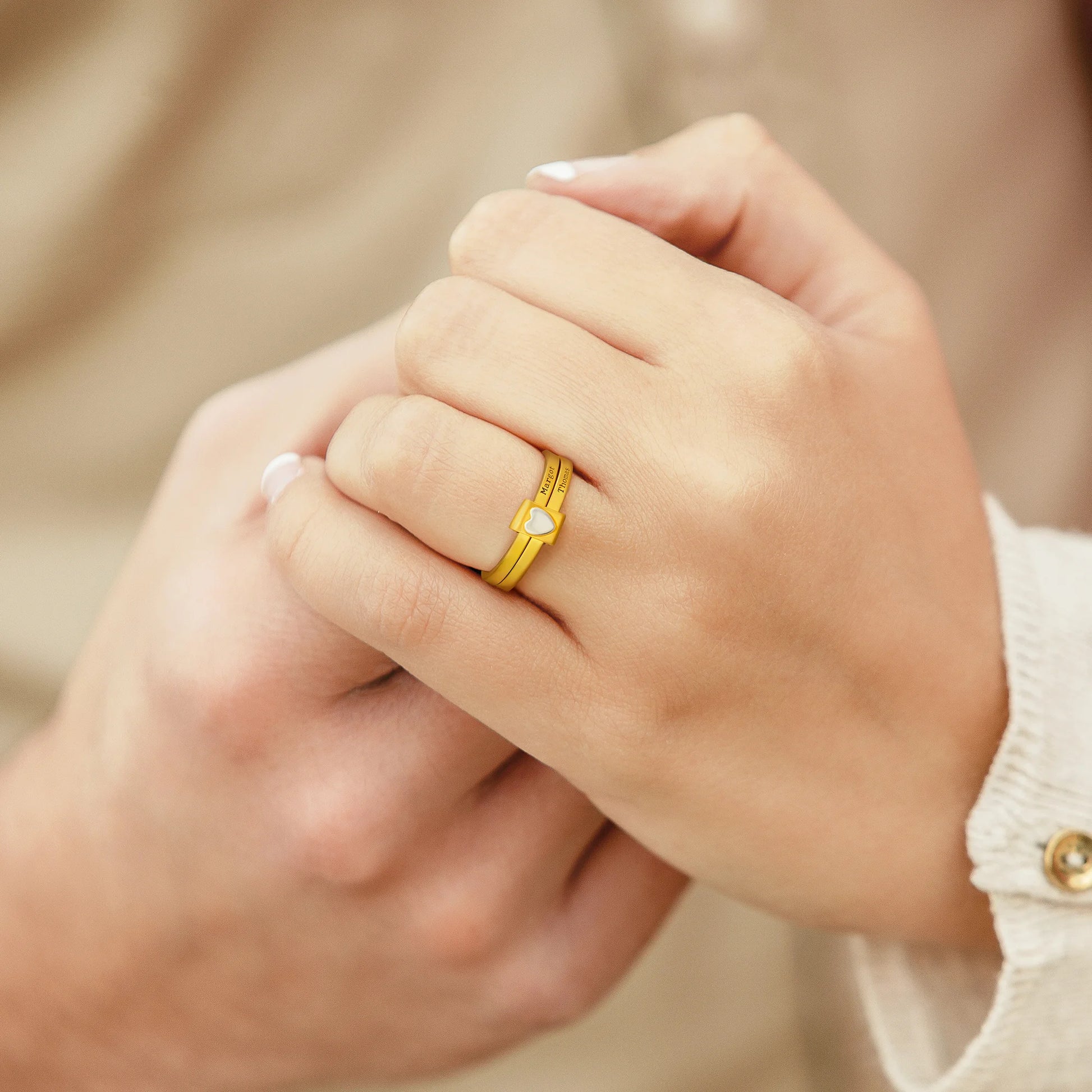 EternaBands – Personalized Family Name Rings