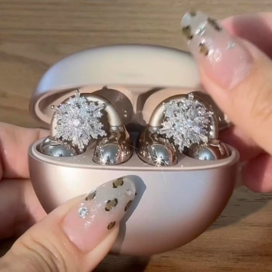 AeroTune – Ultra Light Wireless Earphones