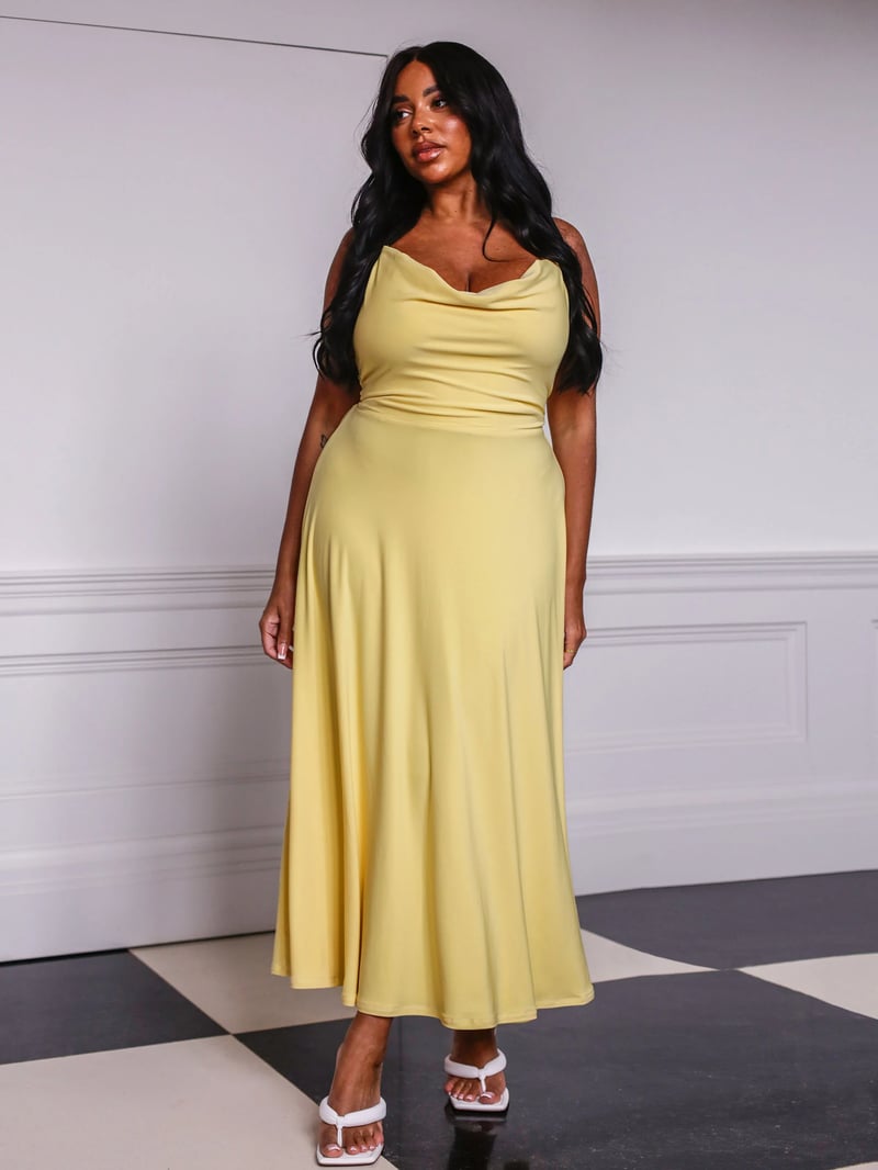 GlamLulah – Elegant Maxi Dress with Support
