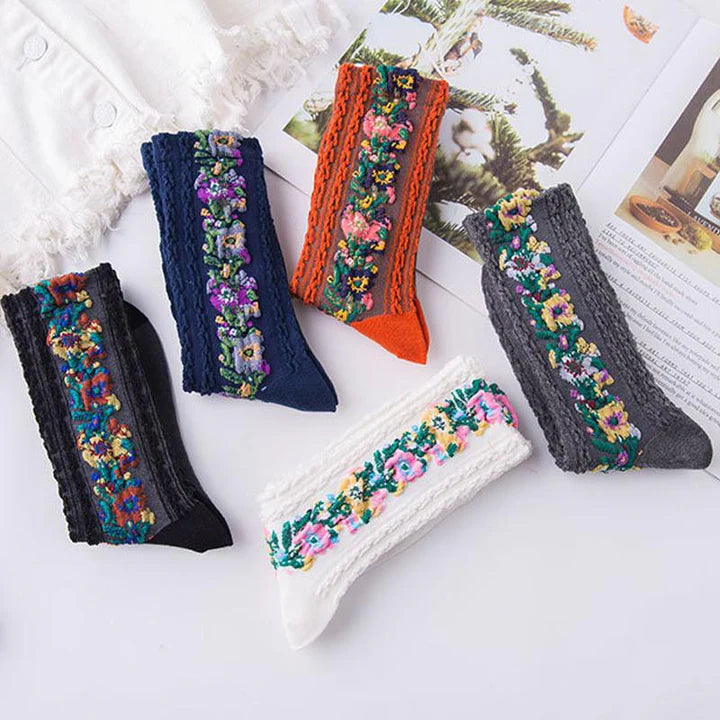 BloomKnit – Vintage Embroidered Floral Socks