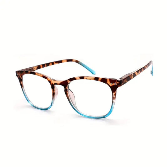 LuxeLook – Stylish Leopard Print Ultra-Light Reading Glasses