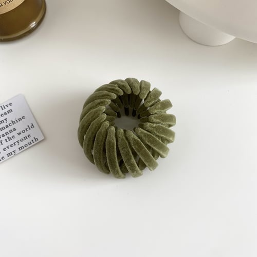 FeatherTwirl – Messy Chic Hair Clip