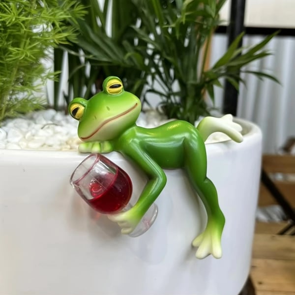 FrogPerch – Cute Hanging Garden Accent for Flower Pots