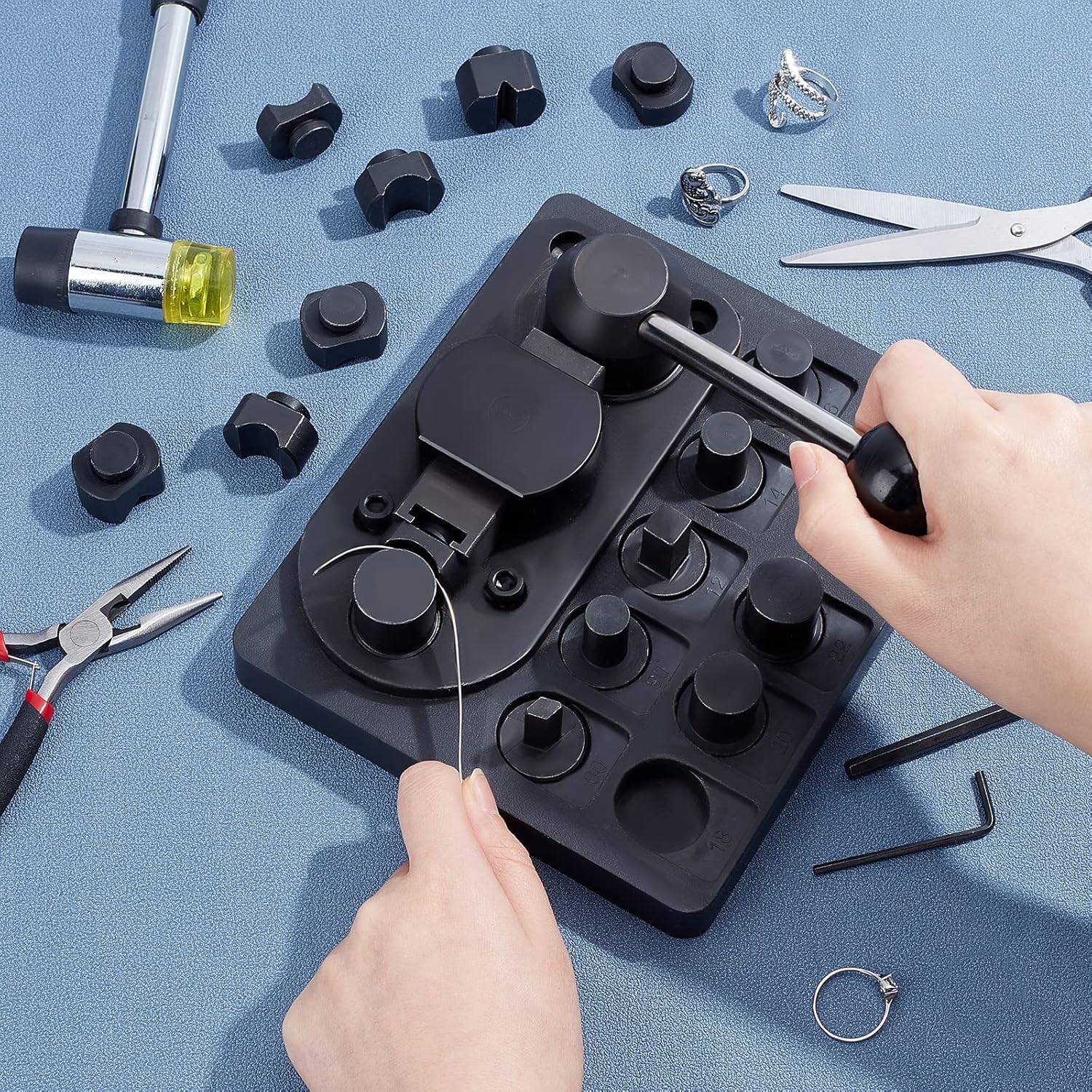 ShapeSmith – Durable Ring Bender Tool