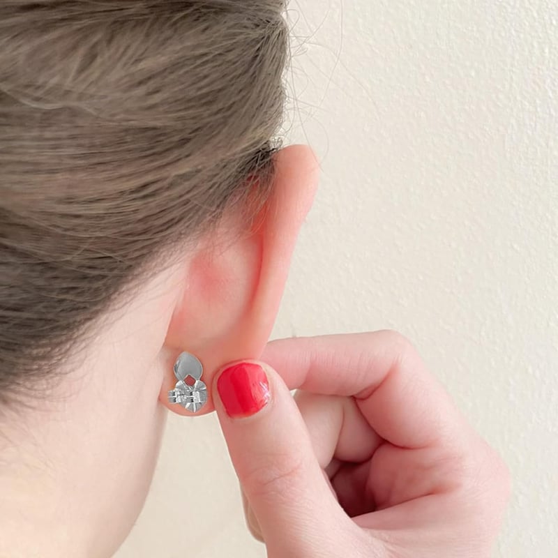 LuxeLift – Elegant Earring Supporters