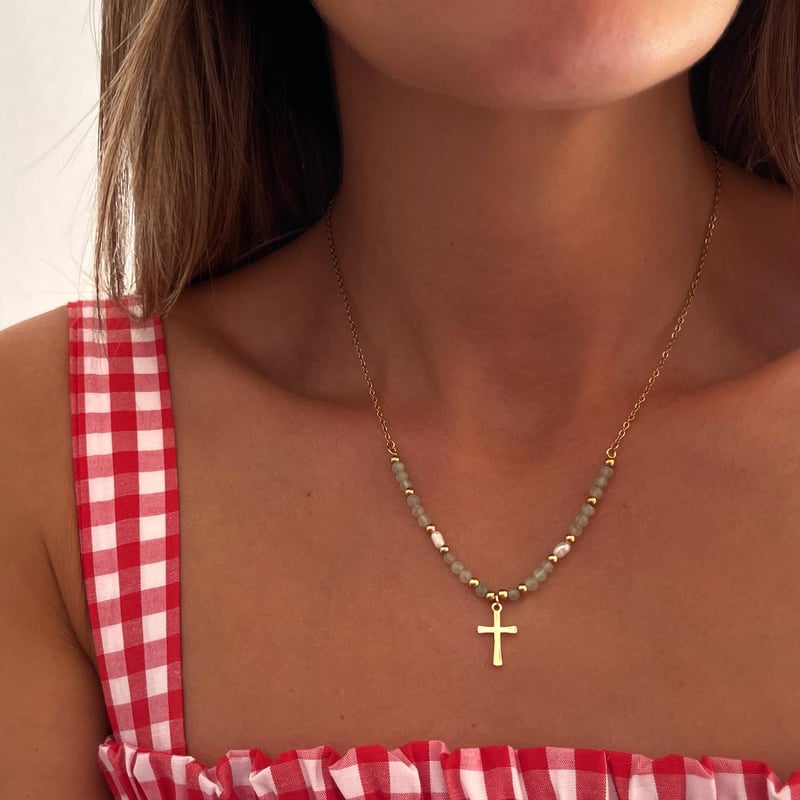 DivinaBead – Elegant Cross Necklace