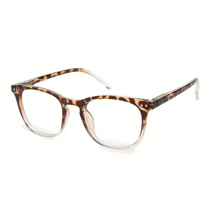 LuxeLook – Stylish Leopard Print Ultra-Light Reading Glasses