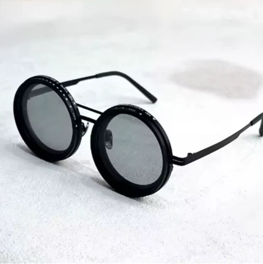 DarkRay – Modern Black Lens Shades