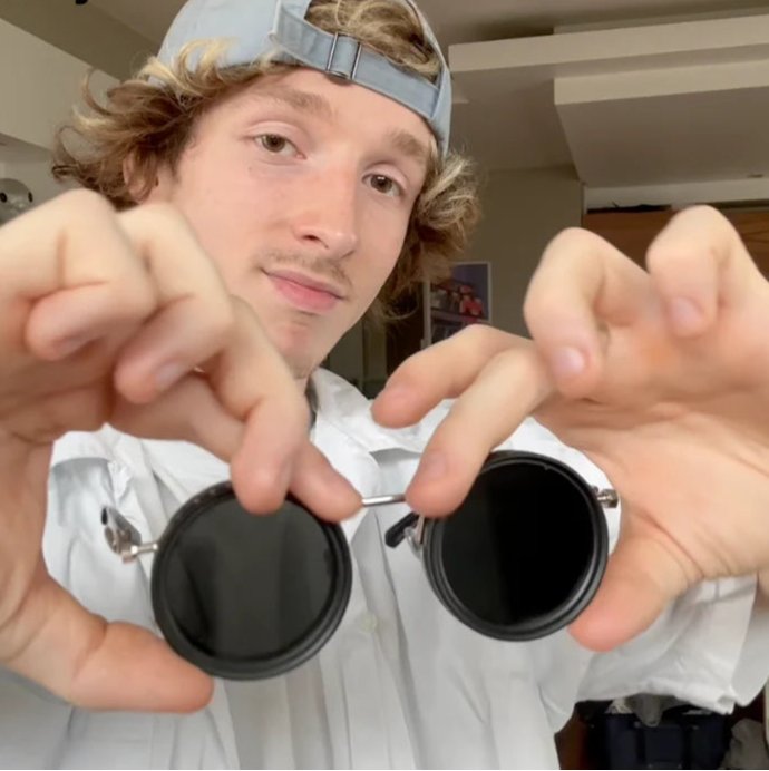 DarkRay – Modern Black Lens Shades