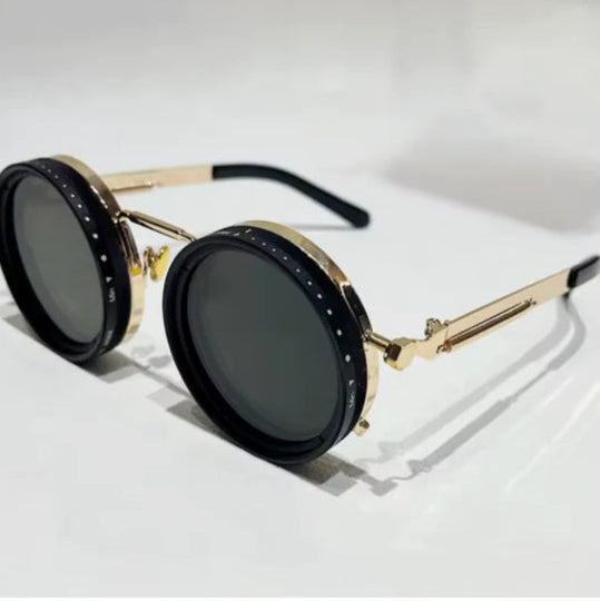 DarkRay – Modern Black Lens Shades