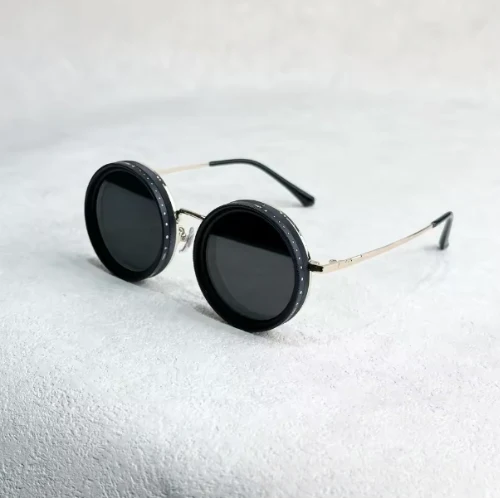 DarkRay – Modern Black Lens Shades