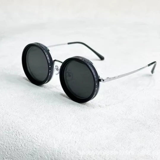 DarkRay – Modern Black Lens Shades