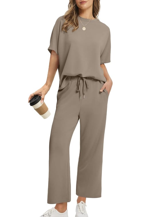 BreeziSet – Casual Beachwear Outfit for Women